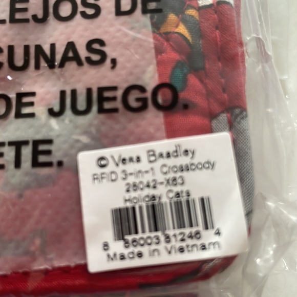 Vera Bradley Factory Style RFID 3-in-1 Crossbody
Signature Cotton Holiday Cats - Picture 4 of 5